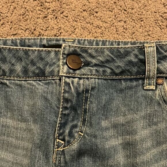 1822 Denim Mini Skirt with frayed hem - Picture 2 of 8